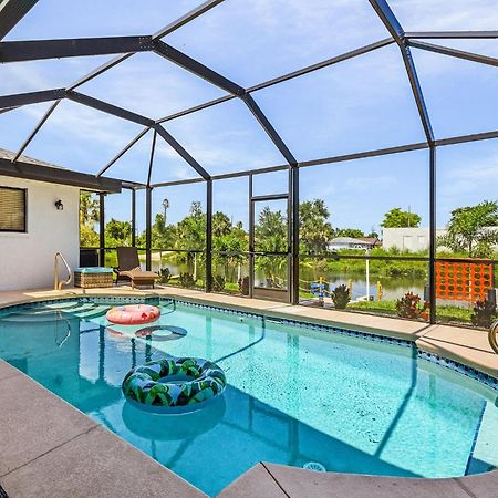Cozy Retreat, Heated Pool, Water Canal, Bikes,3 Bedroom ケープコーラル エクステリア 写真