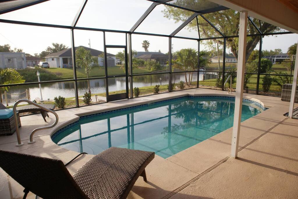 Cozy Retreat, Heated Pool, Water Canal, Bikes,3 Bedroom ケープコーラル エクステリア 写真